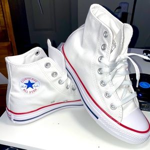 Converse All white Classic chucks. All star hi unisex